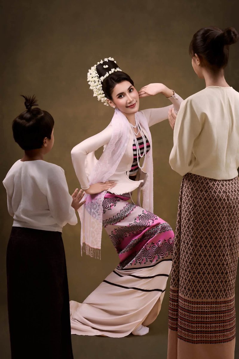 NiNibtk39's tweet photo. We respect the cast and crew, but Myanmar’s cultural heritage deserves respect too. Will GMMTV officially address Myanmar fans’ concerns?
@GMMTV
@ScarletHeartTH
#MyanmarCulture
#RespectMyanmarCurture https://t.co/LcXZa42Wbs
