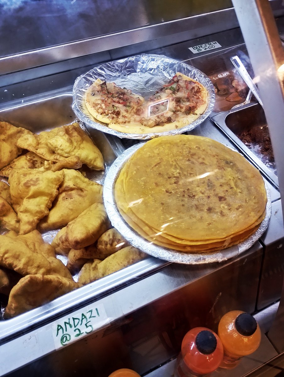 sidisnoops's tweet photo. But some foods deserve respect. Chapati is definitely one of them. 😂😭🫓❤️ https://t.co/mIPjweFef1