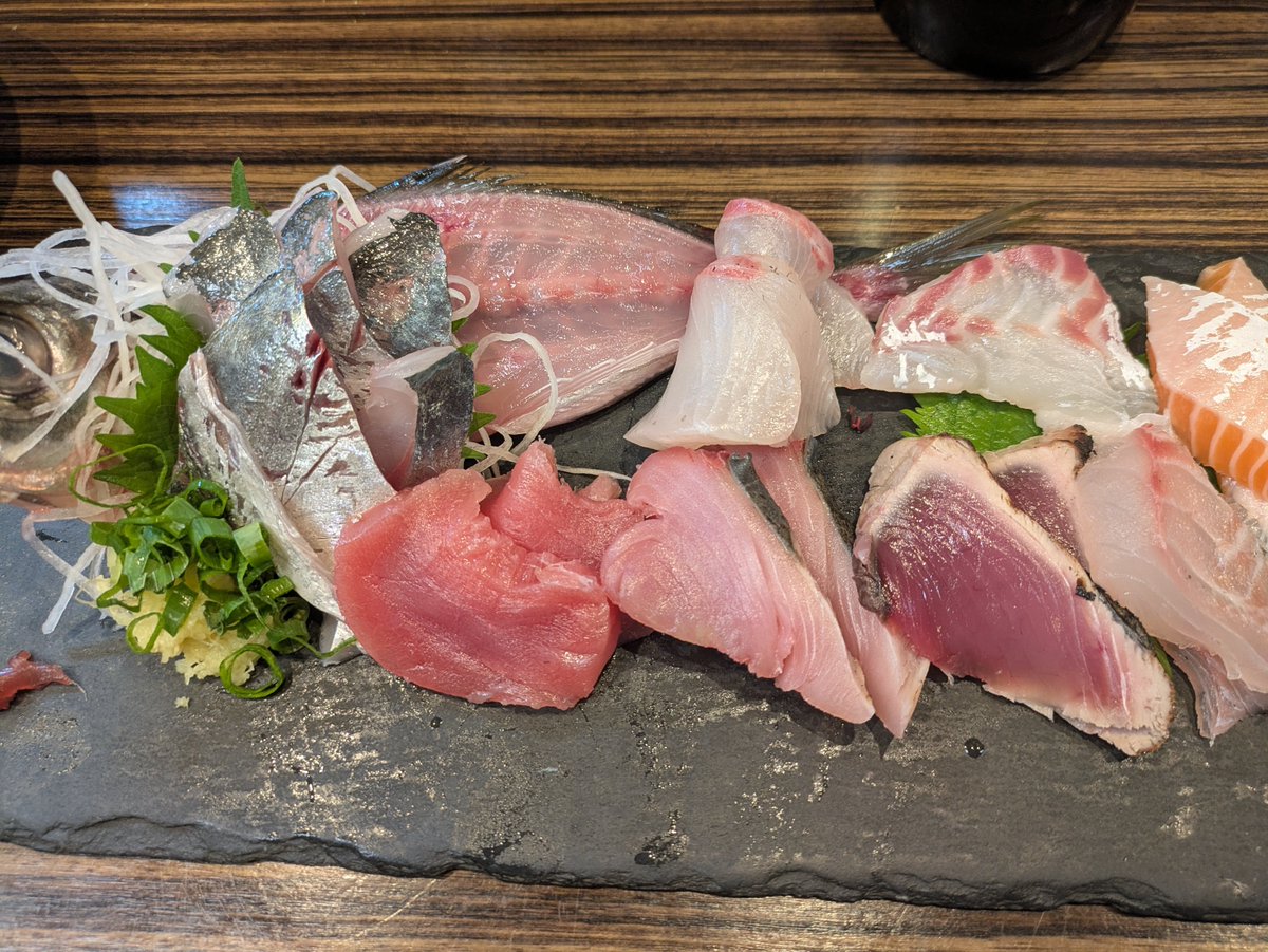 showamusic1985's tweet photo. 金晩は飲まないと言ってもたまに飲む🍶
刺身美味しい https://t.co/qTCUt6Syeh