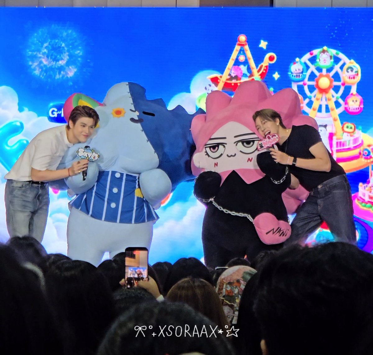cieldemesyeux's tweet photo. นอกจากความเป็นแฝดคู่เดียวของตึกบ้านเรามีสี่คนแล้ว แบรนดิ้งบ้านจ๊างก็แข็งแกร่งมากๆๆๆ ตอนเล่นใบ้คำหลานๆรู้ว่าสไมล์เป็นจ๊าง สกายลงรูปครอบครัวใส่แคปชั่นว่าจ๊าง สองอ้วลเรียกกันจ๊างฟ้าจ๊างชมพู ลูกค้าใบ้แทนเด็กๆว่าจ๊าง ความฟ้าชมพูลูกแฝดก็บังเอิญไปตรงกับก้านกล้วย สุดยอดเลยอะ พรหมลิขิต💟 https://t.co/5wltw146OM