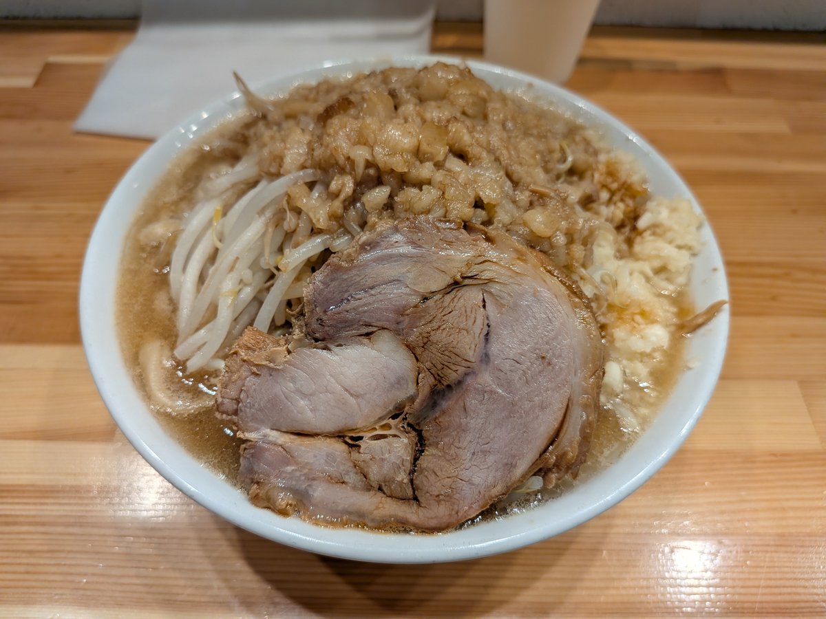 tamadeka_tft's tweet photo. 今日はうさちゃんに誘われて豚どもカスタムに参加するため豚ラーメンを摂取！！！🐖🐖🐖

腹がはち切れそうです🫠🫠🫠 https://t.co/lCAWQrrcz4