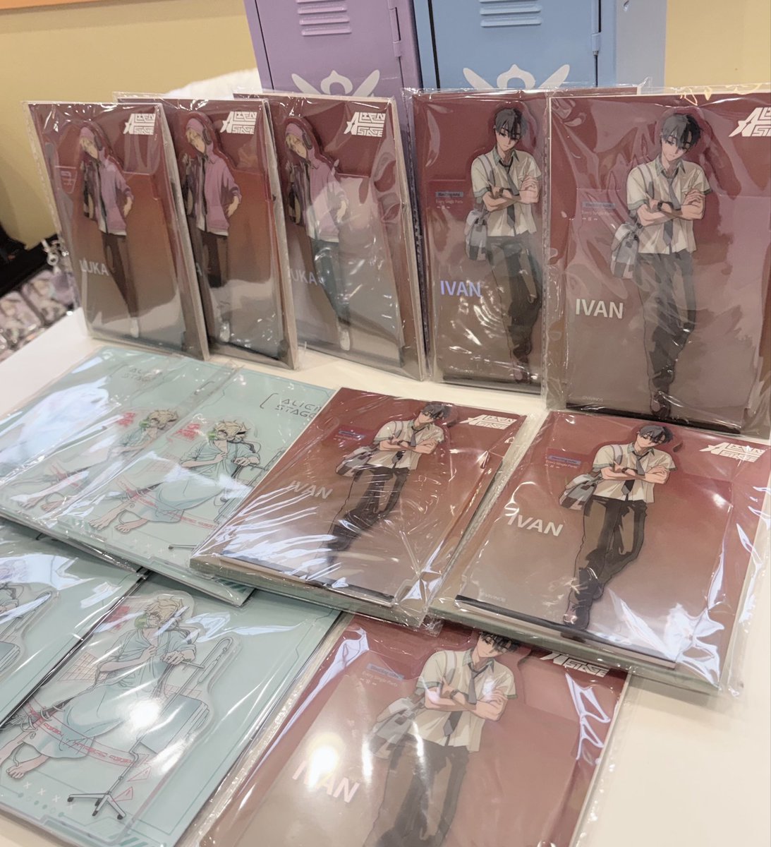 0st_ivan's tweet photo. 패제사마랑 슬쩍 다녀왔다네요 https://t.co/Vic7RYcjM8