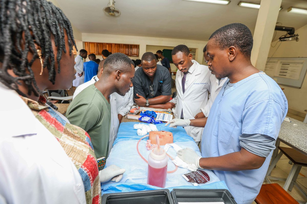 kampalatrauma's tweet photo. Core principles of hemostasis in trauma
#compression by; pressure, packing and tourniquet application. https://t.co/krvzCGZ950