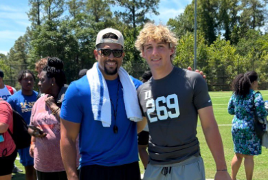 sixstarfootball's tweet photo. MIDSEASON RISERS | Several rising Prospects Making Their Case With Strong Fall Film

📈Six Star Football takes a closer look at rising prospects making their case with impressive midseason film
🔥
STORY➡️https://t.co/cjtSfxkK3a

@Brendan_K2027 @theboimaking @DexHochstein @imDhunt @ZLamoureux79 @Andymercedesme4 @MacklinCiurla @CHargrave28 @HunterPapp30157 @Davie_Griffin6 @RaylinNewsome65 @RaylinNewsome65 @Gonzo6Landon @EricLowery08 @seanmanigold21 @joshuamosley_1 @charliejone41 @reice_21 @SebastianDL2027 @benbutsko1 @KymarrFreeman6_ @CooperMadson @FinnLoVerme @JacksonOwnbey54 @JayceOwnbey54 @CliniteJack @KylerOsan @jaxson_bruton @NatanaelC432 @chris_carroll45 @connor5chapman @RoryHotchkin @TDHun17 @elijah817__ @Darnell2Jackson @jerzyri01 @Andre_Jones08 @Aayden4Minger @NoahMorabito_ @Bigchris77_ @JarmiahP