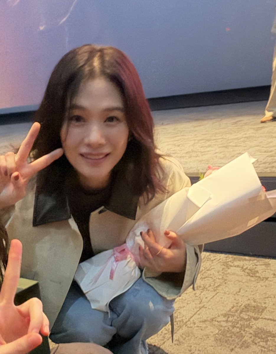 poolzandi's tweet photo. 얼딩 같이 나오심 ☺️ https://t.co/xE0QHXQsn2