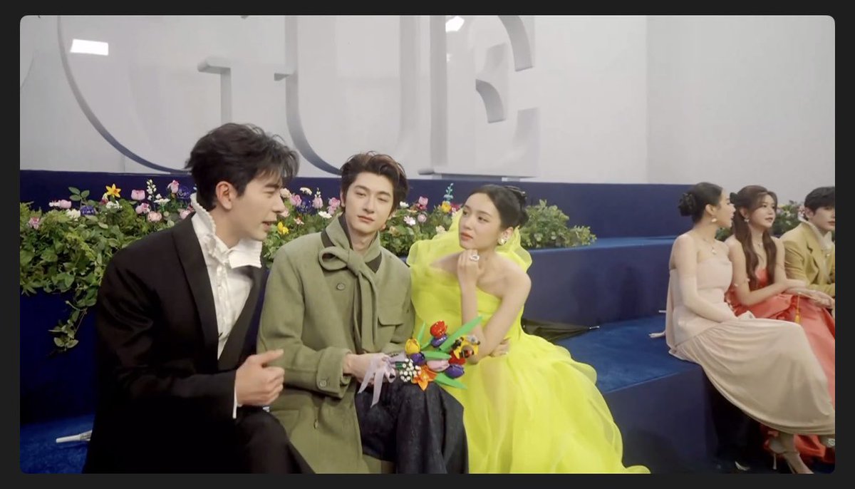 yeah_zhouye's tweet photo. 🤣🤣🤣

#VogueForcesOfFashion 
#VOGUE时尚之力盛会 https://t.co/VtVqlv6ZIn