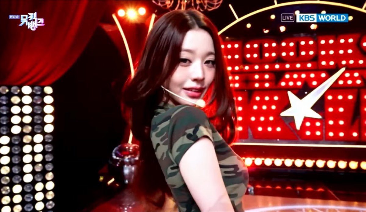 fallingin_yuuki's tweet photo. JANG WONYOUNG. IM RUNNING OVER ASAP https://t.co/IwhYEfT9mR