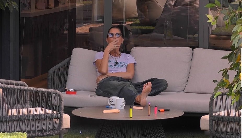 catiuz_'s tweet photo. Sono a venerdì e hanno già finito la spesa.
Mancano 3 giorni per rifarla ma le 2 crocette di Marina sarebbero state di fondamentale importanzahahahahah come no 
#gfvip https://t.co/HvU0xlDe0D