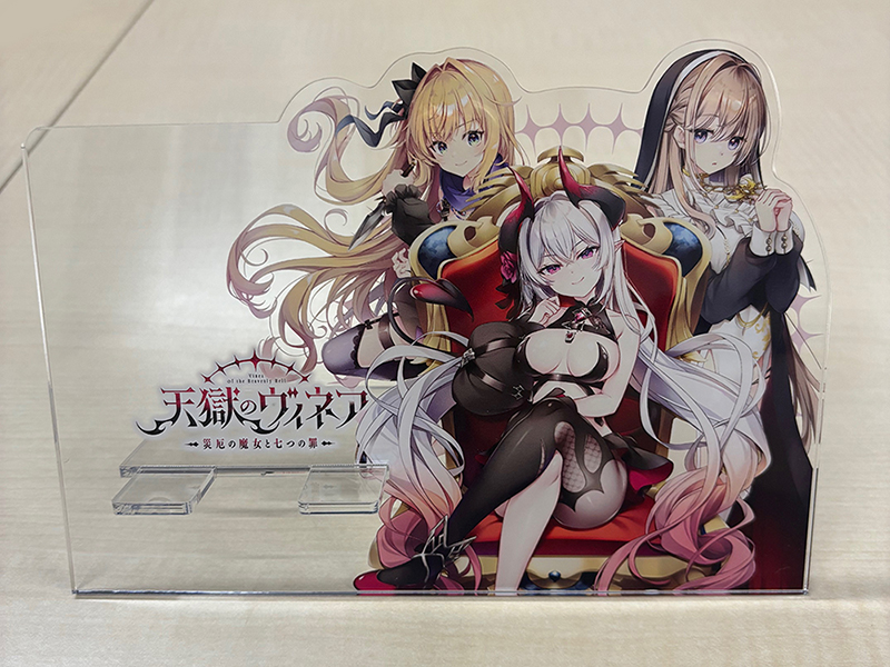 will_ensemble's tweet photo. 【天獄のヴィネア】
豪華版とDX旭天パック版の特典のひとつ、アクリルスタンドのサンプルを頂きました！
スマホを立てかけておくこともできますよっ

店舗様によっては予約を締め切っているところも出てきました。
確実に手にいれるためにもご予約がまだの方はお早めにお願いしますね

#天獄 https://t.co/oN6vHZ2MiN