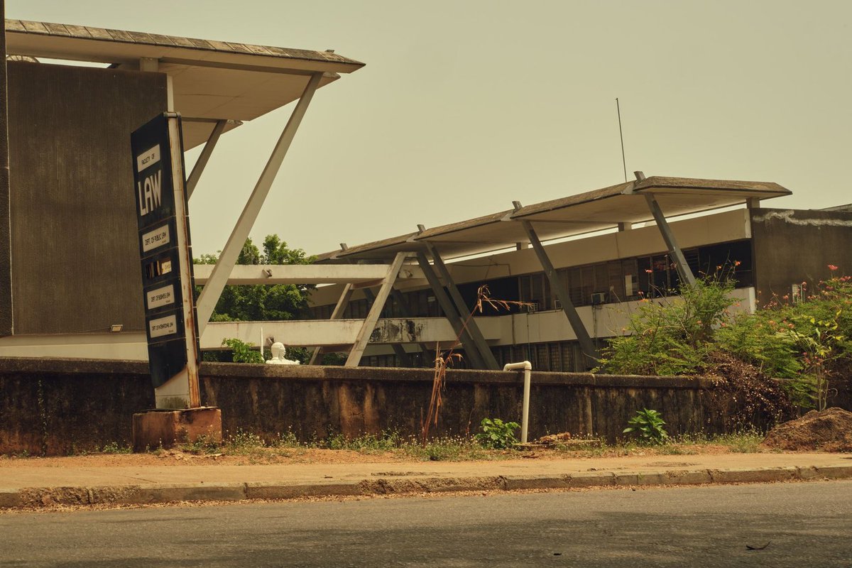 AfricTelegraph's tweet photo. Ouattara scelle l'engagement de la Côte d'Ivoire dans le nouveau pacte de convergence UEMOA. Un tournant décisif pour la stabilité du franc CFA et l'économie ouest-africaine. #Afrique #Finance #AlassaneOuattara #Bceao #ConvergenceBudgetaire https://t.co/0MQVvxpKP7 https://t.co/GFMgZU5lIU