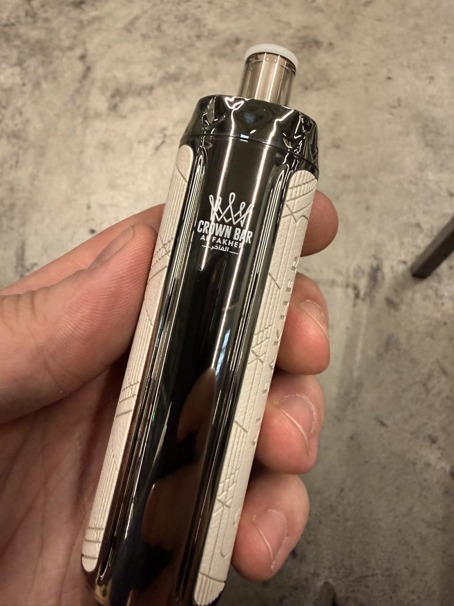 MarkusLandser's tweet photo. Crown Bar dampfen und Crowbar hören https://t.co/lzVC15WKCk