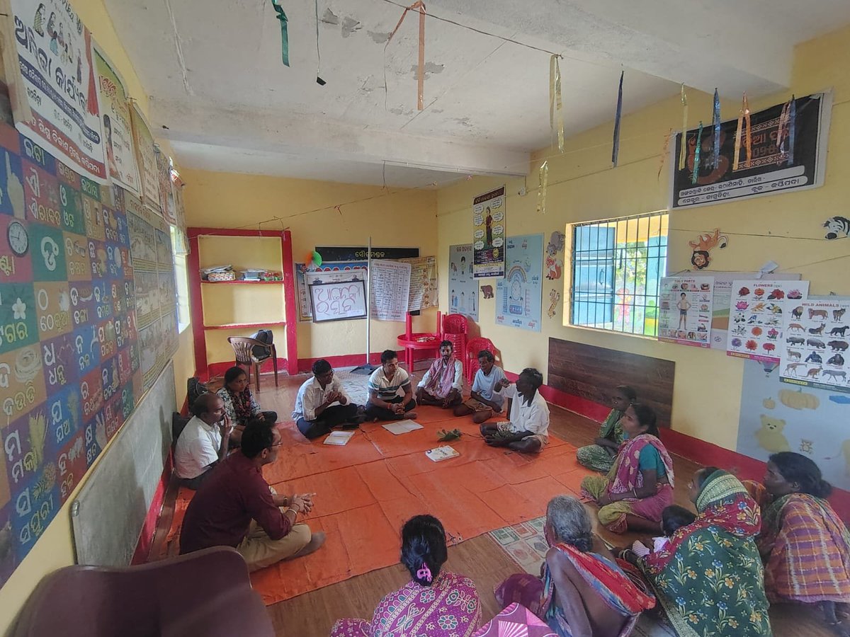 JjmMayurbhanj's tweet photo. A meeting with Mankidia PVTG families in Colonysahi village, Kaptipada Block, Mayurbhanj, explored their livelihoods, culture,traditions, festivals, traditional knowledge, education and social issues.
@Atmashakti3 @MSMO40845837
#PVTG #IndigenousWisdom #CommunityLedDevelopment https://t.co/kQHKXQDSD2