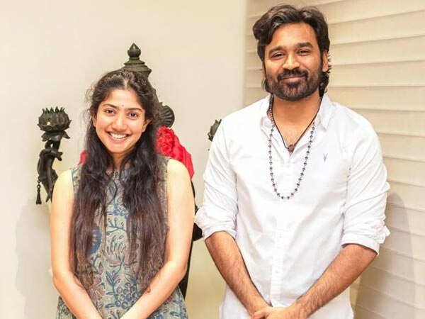 Dhanush_Trends's tweet photo. Exclusive: Sai Pallavi's Intro glimpse from #OM is ready to release. 

Coming soon!! She plays a police officer role in the film👮🏼‍♀️🧨

@dhanushkraja https://t.co/E7d4vf0Up8
