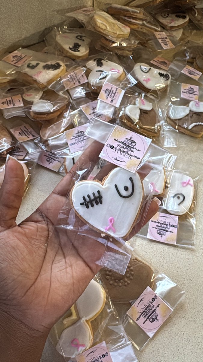 birdiebakes2020's tweet photo. Breast cancer awareness month 🎀🩷 https://t.co/2xZfWliVde