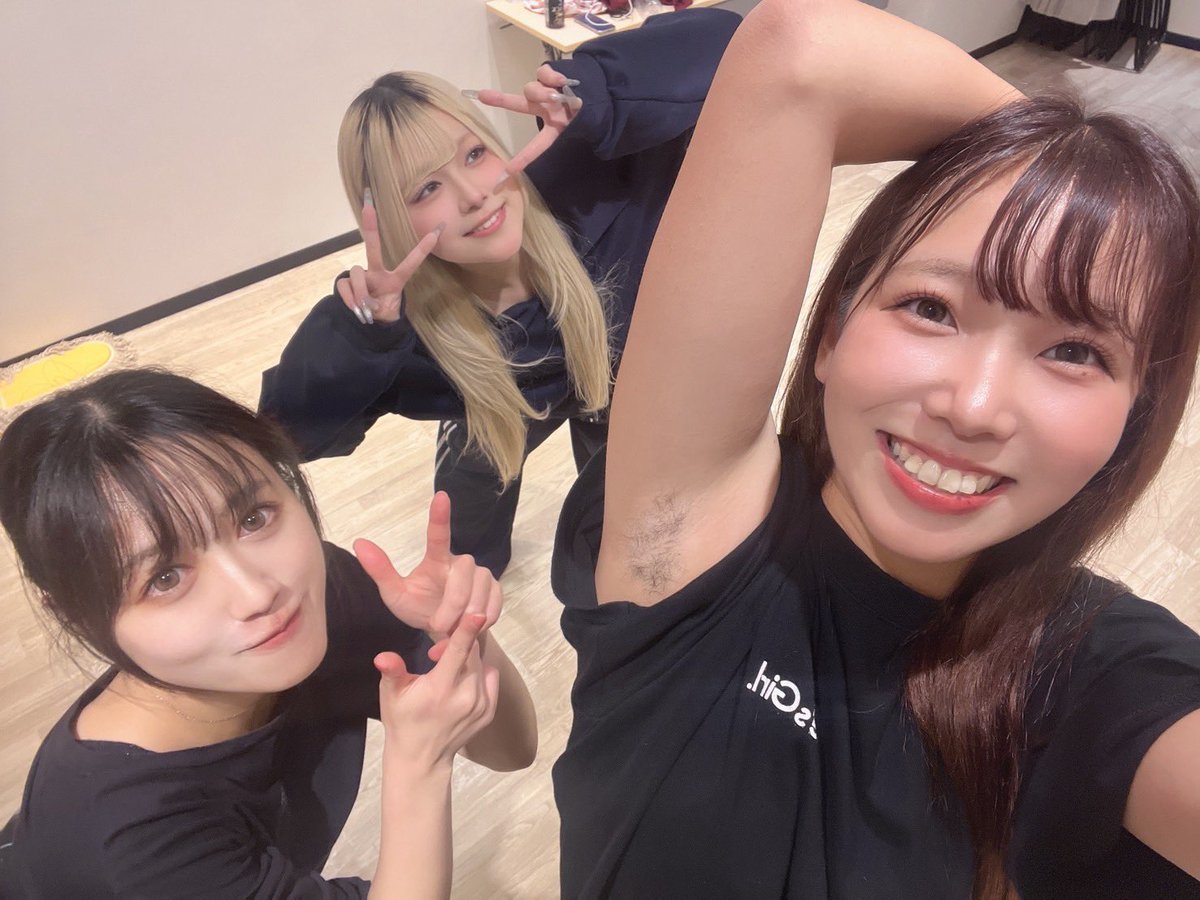 lulu_tatari's tweet photo. どうも！脇毛の人本人は私です＼( 'ω')／

世の中の女子は生えてないらしいですが、
私は自由に生やしてます♨️

11/3の夜は久しぶりに昔の仲間とコラボで踊ります！味見の生誕祭！

お目当ては当日ソロ♨️るると伝えて下さい◯ https://t.co/rCwgsqogzj