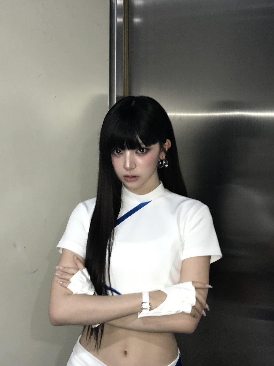 triplescosmos's tweet photo. 엠카운트다운 연지 

#tripleS #트리플에스 
#YeonJi #연지 https://t.co/cXct2vs3tK