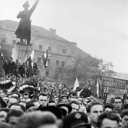 Poland_Based's tweet photo. 🇭🇺 70th anniversary of the outbreak of the Hungarian Revolution of 1956 (23 October 1956).

🇵🇱🫂🇭🇺
The Poles stood with their Hungarian brothers https://t.co/McA4a04aOr