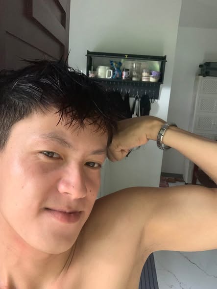 BitopMen_CT2's tweet photo. CC | Chào buổi chiều các con vợ của anh https://t.co/8f1k3XfzmV