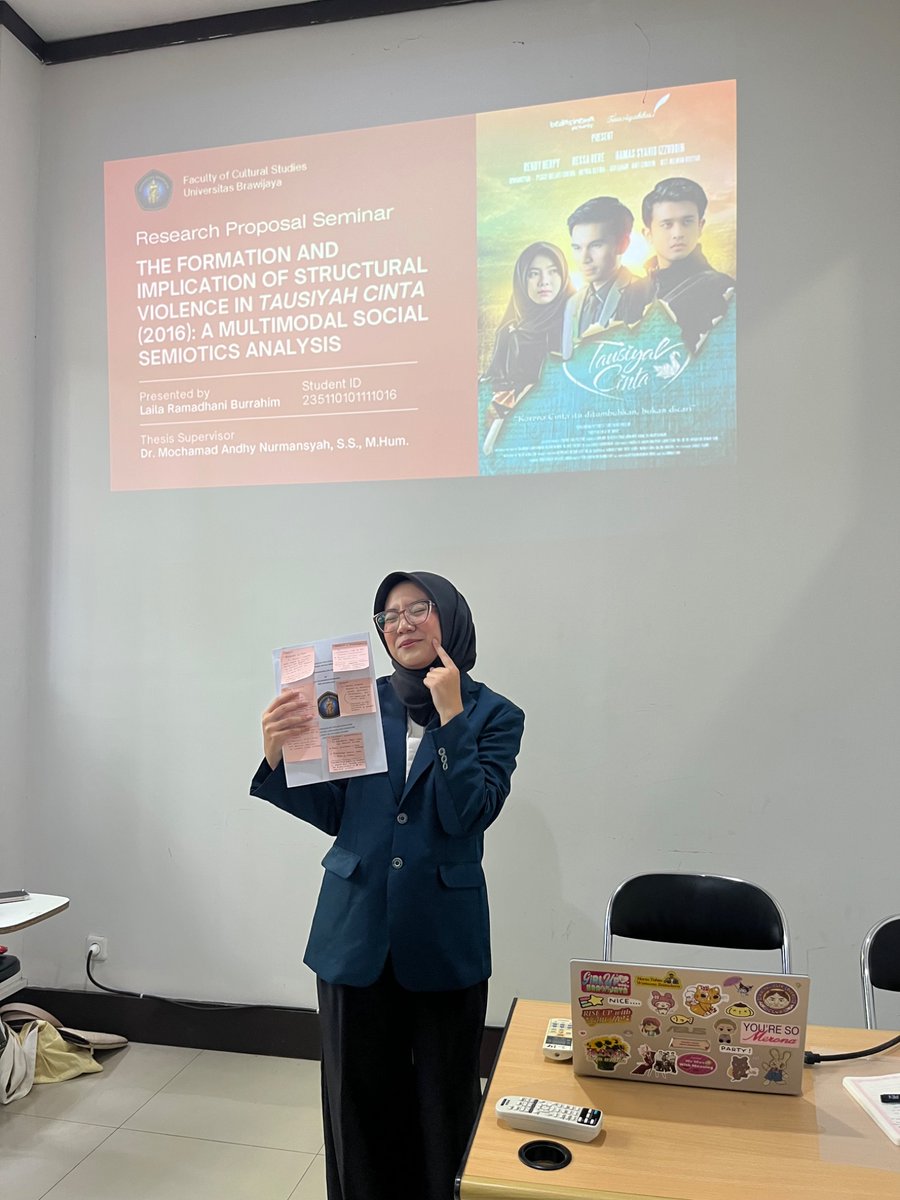 wonusasing's tweet photo. sosok aseli penulis feminist essays &amp; articles ini akhirnya sempro jg best https://t.co/CfZahRXH2U
