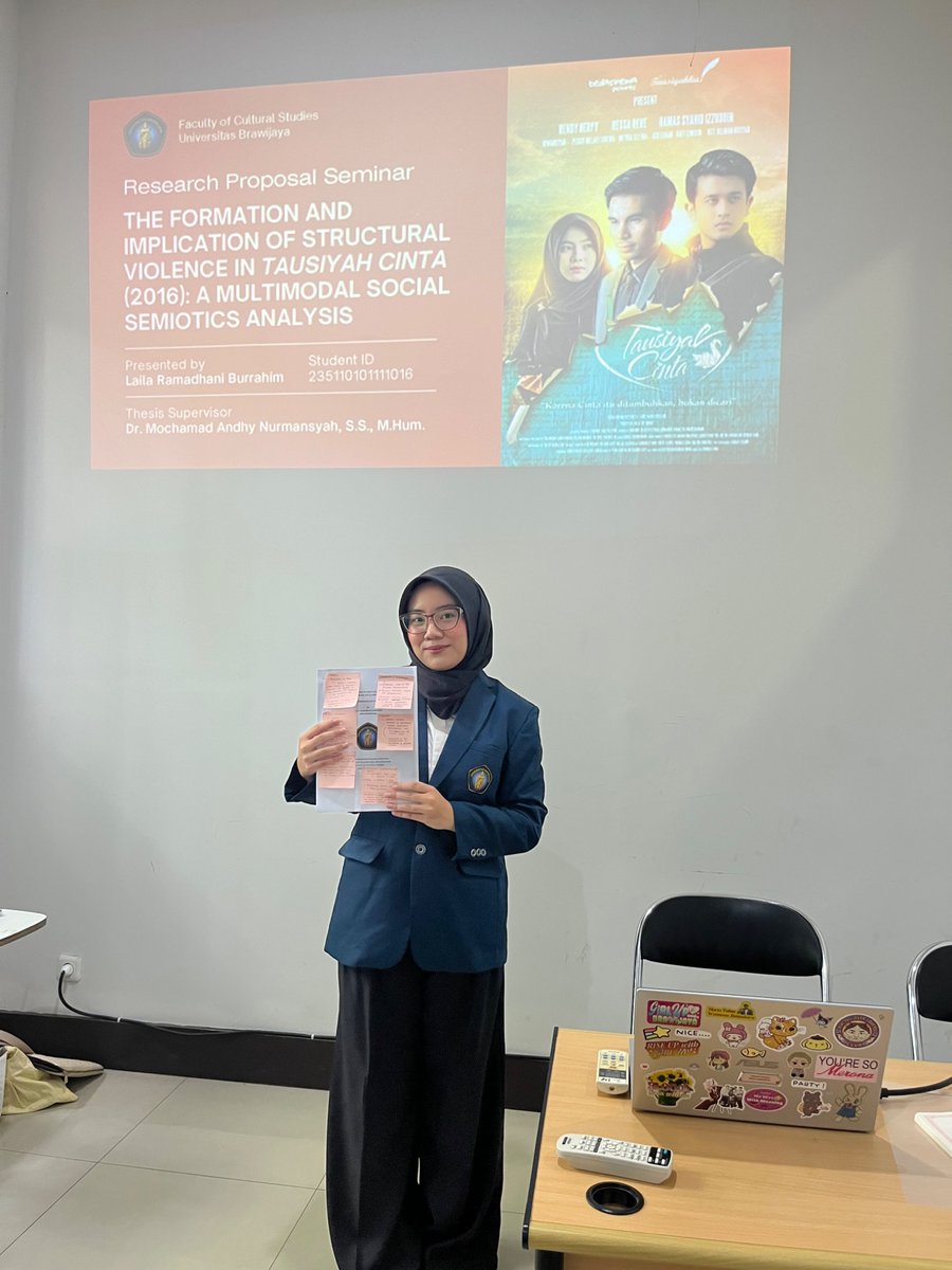 wonusasing's tweet photo. sosok aseli penulis feminist essays &amp; articles ini akhirnya sempro jg best https://t.co/CfZahRXH2U