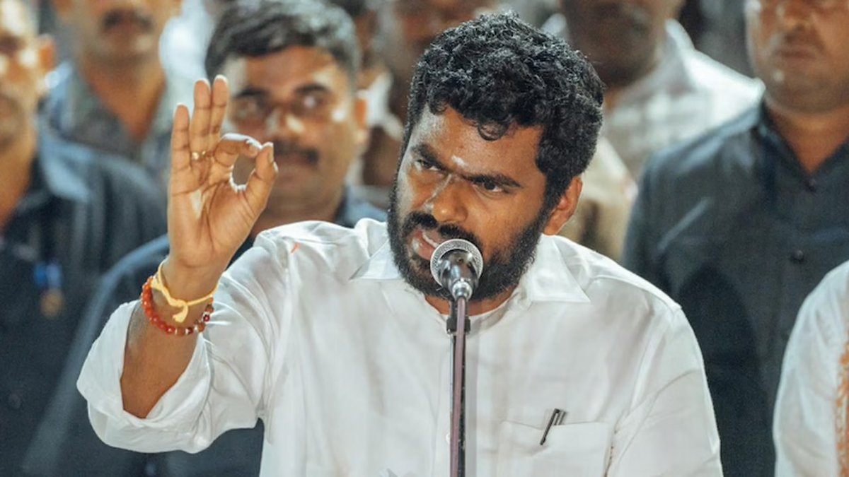 VistaraNews's tweet photo. Annamalai | CJP | ನಾವು ಸಿಜೆಪಿಯನ್ನು ಎಂದಿಗೂ ಬೆಂಬಲಿಸುವುದಿಲ್ಲ ; ವಿವಾದದ ಬೆನ್ನಲ್ಲೇ ಅಣ್ಣಾಮಲೈ ಸ್ಪಷ್ಟನೆ

ಸುದ್ದಿ ಲಿಂಕ್​ :  https://t.co/6UpTOeEf2e

#Annamalai #CJP #PoliticalStatement #PoliticalControversy #LatestUpdate #TrendingNews #pnsvistara #LatestNews https://t.co/QzD2U7ag8w