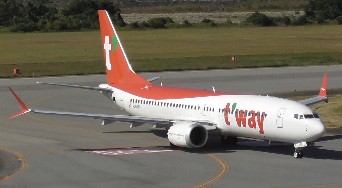 LabNvfc's tweet photo. 737MAX8には出会えていますが，なかなか #トリニティ航空 の新塗装機に出会えません。

成田や関空に行かないと見れないですかねえ。

#富山空港
#HL8579 https://t.co/e88rzgCEws