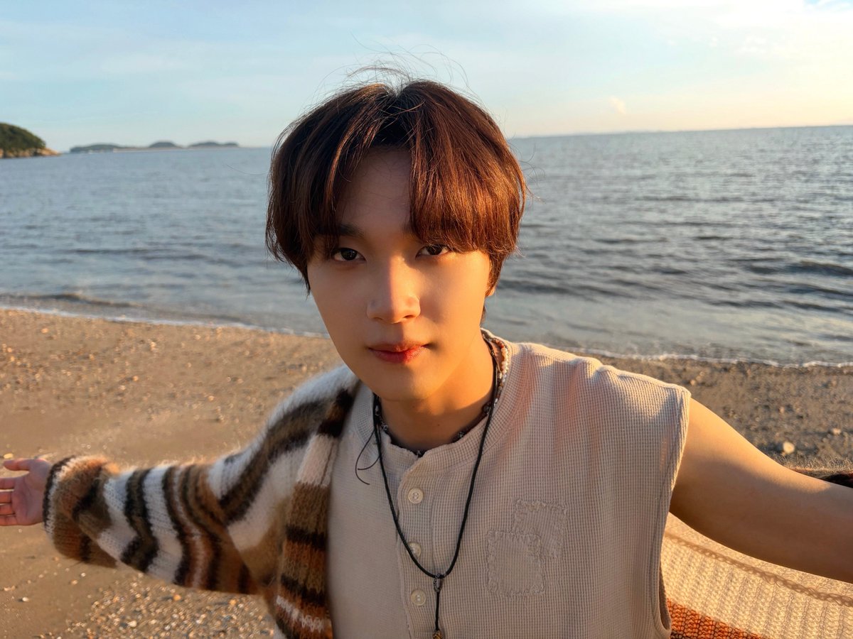 NCTsmtown_DREAM's tweet photo. 🔆

EVERYTHING, ALL AT ONCE, NEO
https://t.co/P07aN7TtQl 

#HAECHAN
#NCTDREAM #TheSun
#BoogieWoogie #NCTDREAM_BoogieWoogie
#NCT_10TH_ANNIVERSARY https://t.co/Ecdq182zkw