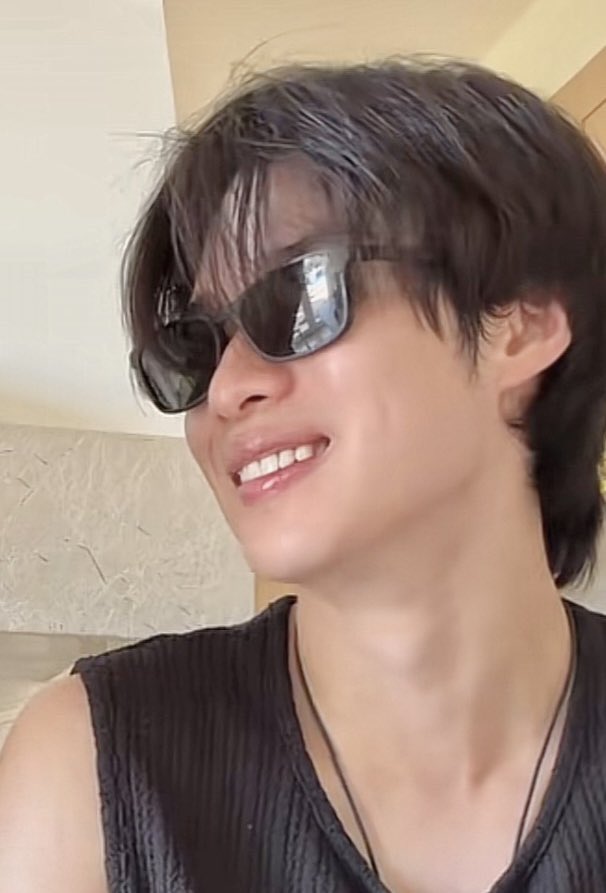 jjafterjay's tweet photo. หน้าเริ่ดเนอะ https://t.co/CNCfR5cean