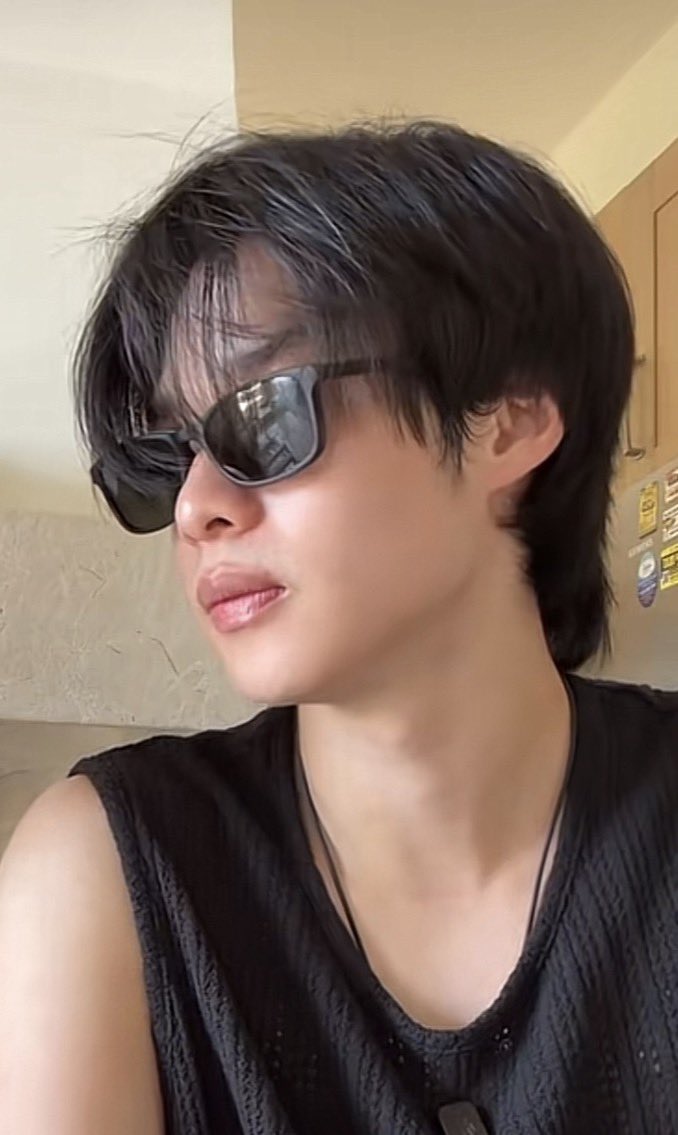 jjafterjay's tweet photo. หน้าเริ่ดเนอะ https://t.co/CNCfR5cean