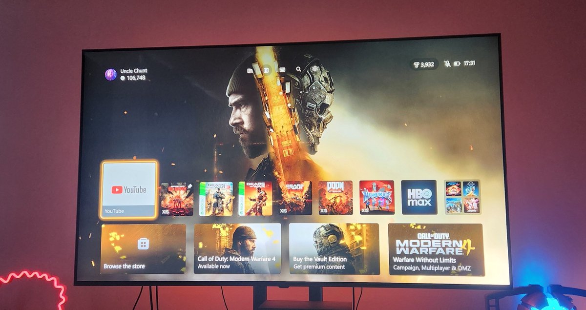unclechunt's tweet photo. What is this crap @XBOX @XBOXSupport i just finished work and booted up my Xbox to chill and my whole dashboard and wallpaper have been forced changed to CALL OF DUTY?! I DONT PLAY THAT NOR DO I CARE. I have had the Gears of War E-Day theme on as that is what I personally wanted there and thoroughly enjoy that game as I play with the E-Day edition controller. This is not an experience I want to have after coming home to personal time after putting up with all the work pressures of the day that was. Venting here but bloody hell, mate. Can you make sure you never invade my personalised Xbox and space again? Thank you!