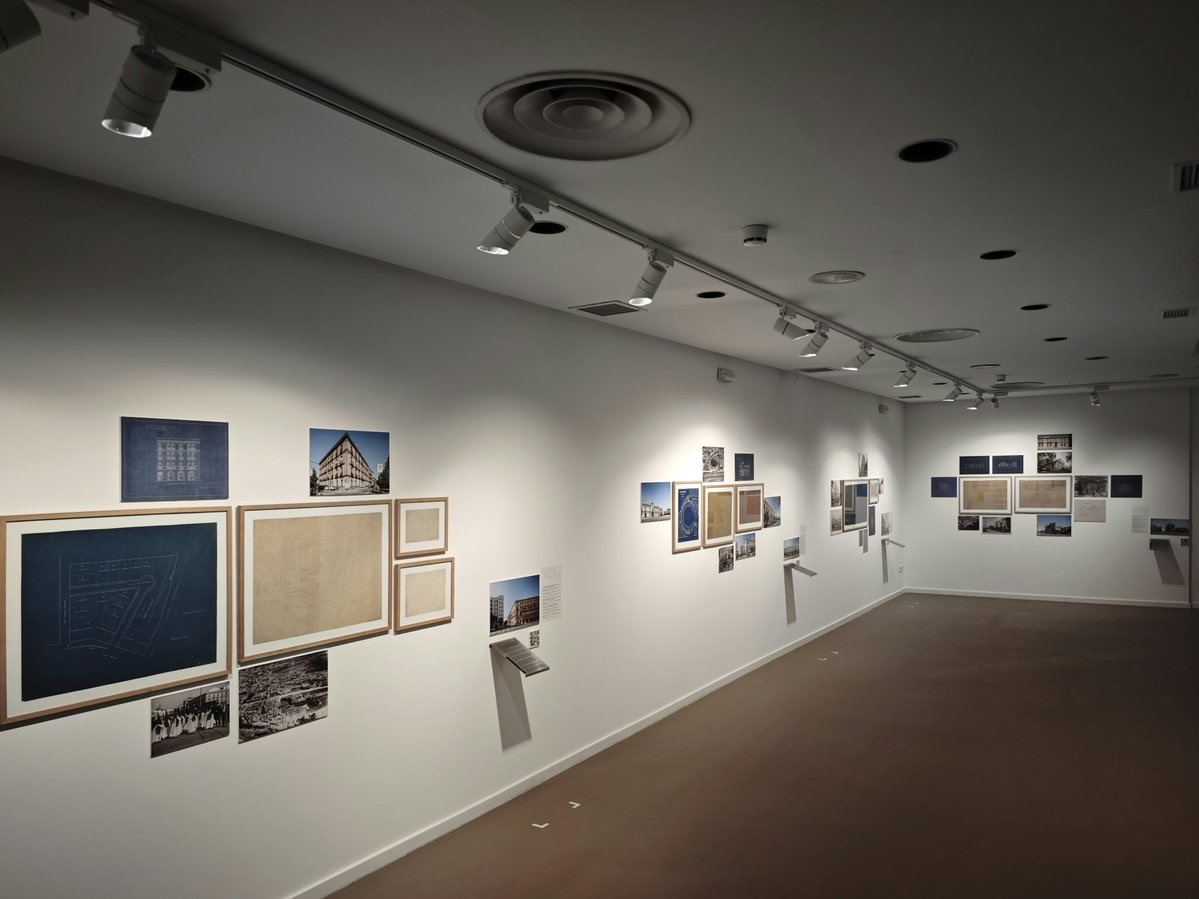 COASevilla's tweet photo. ◾️ Mañana, ven a descubrir la exposición “Aníbal González y la transformación de la ciudad”

🗓️ Sábado 24 de octubre | 10:30–13:30 h.
📍 #COASevilla | Plaza del Cristo de Burgos, 35

Más información ⬇ 
https://t.co/lKujCXGKMo https://t.co/rAtLI94X2B