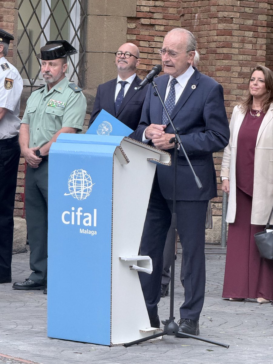 RamonPis1's tweet photo. Buenos días por la mañana lo vi presente de Málaga francisco de la torre hospital noble da unos palabra ONUS https://t.co/UrKg2mvo6E