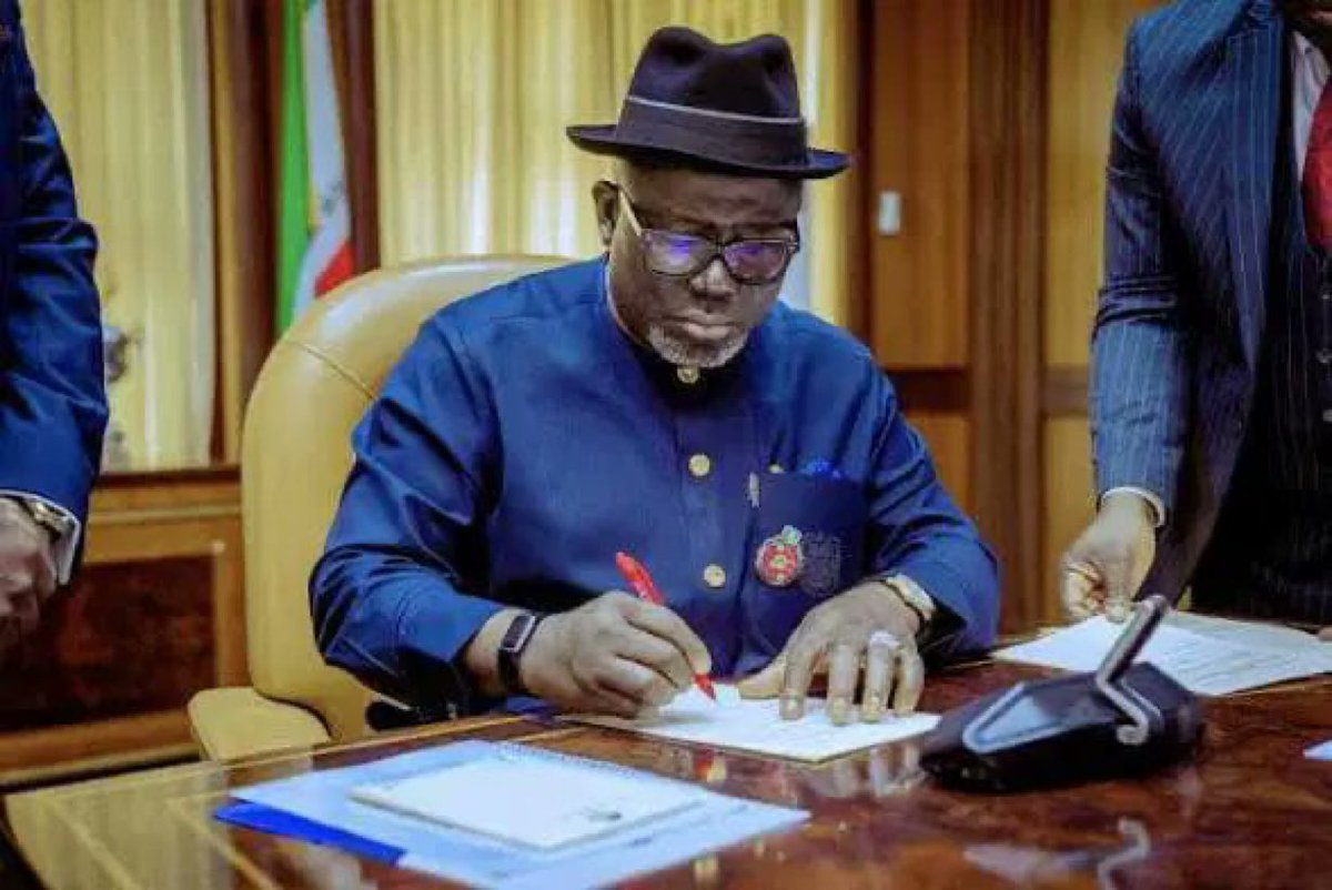 amuchie01's tweet photo. I just hope that the news that DELTA State Governor, Sheriff Oborevwori, has declared that no civil servant in the state will vote against the All Progressives Congress, APC, in the 2027 polls because of his administration’s 13th month salary package… I hope it’s not true https://t.co/sInvaEaIVg