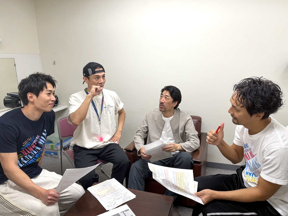 shiki_jp's tweet photo. 『＃マンマ・ミーア！』広島公演では「オフステージトーク」イベントを開催🎉
フィナーレを目前に、お客様へ感謝を込めて鋭意準備中！

【会員】10月28日（水）13：30公演
【一般】11月12日（木）13：30公演

▼対象公演当日、劇場でもイベント参加申し込みOK！詳細はこちら✨
https://t.co/9sAqT9r9ZY

▼チケットのご予約はこちら
https://t.co/3nAEDYJO6j
今なら土日祝空席あり！