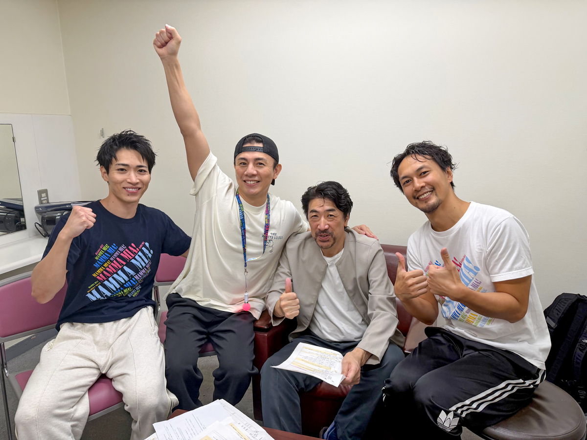 shiki_jp's tweet photo. 『＃マンマ・ミーア！』広島公演では「オフステージトーク」イベントを開催🎉
フィナーレを目前に、お客様へ感謝を込めて鋭意準備中！

【会員】10月28日（水）13：30公演
【一般】11月12日（木）13：30公演

▼対象公演当日、劇場でもイベント参加申し込みOK！詳細はこちら✨
https://t.co/9sAqT9r9ZY

▼チケットのご予約はこちら
https://t.co/3nAEDYJO6j
今なら土日祝空席あり！