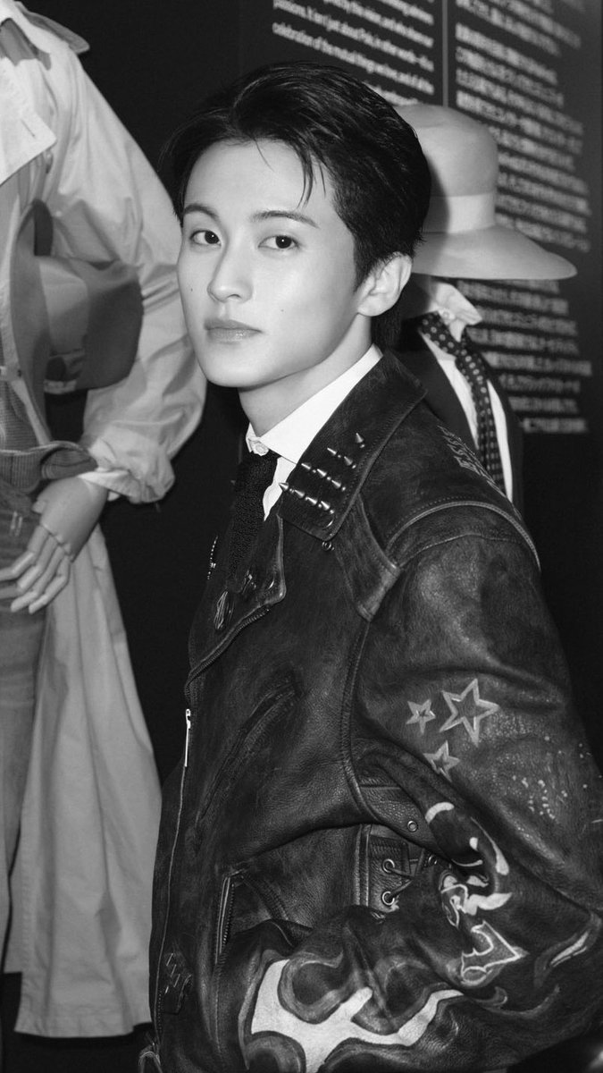 marklopsemangka's tweet photo. GANTENG BANGETTTTT 😭😭😭😭 https://t.co/GbW2pZyz6x