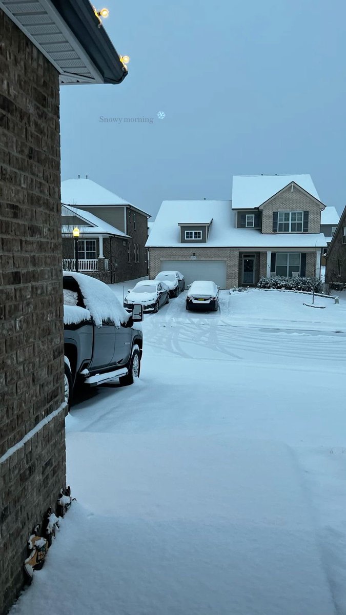 FizzyLarmi4's tweet photo. Snowy weather proof https://t.co/olJYduM1dZ
