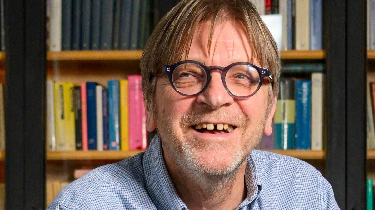 SCheunk's tweet photo. Links ziet u Bart De Wever, rechts ziet u Guy Verhofstadt. https://t.co/HqnP56wt8I