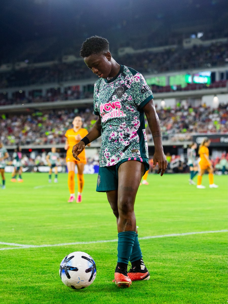 OneJoblessBoy's tweet photo. Deborah Abiodun has signed a new two-year contract with Washington Spirit. https://t.co/2nSwGEjEEl