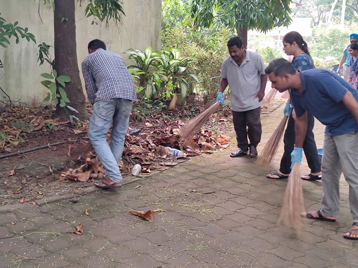 GoaImd's tweet photo. Meteorological Centre, Goa, organized a cleanliness activity on 23.10.2026 as part of Special Campaign 6.0, reaffirming its commitment to cleanliness, a clean environment, and a hygienic workplace.   #SpecialCampaign6 #Swachhata #MoES #DARPG #Indiametdept https://t.co/VMJFNy5QqH
