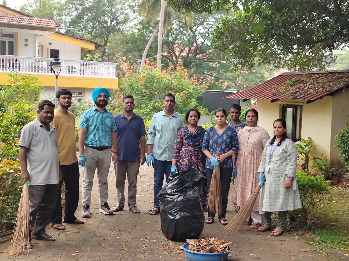 GoaImd's tweet photo. Meteorological Centre, Goa, organized a cleanliness activity on 23.10.2026 as part of Special Campaign 6.0, reaffirming its commitment to cleanliness, a clean environment, and a hygienic workplace.   #SpecialCampaign6 #Swachhata #MoES #DARPG #Indiametdept https://t.co/VMJFNy5QqH