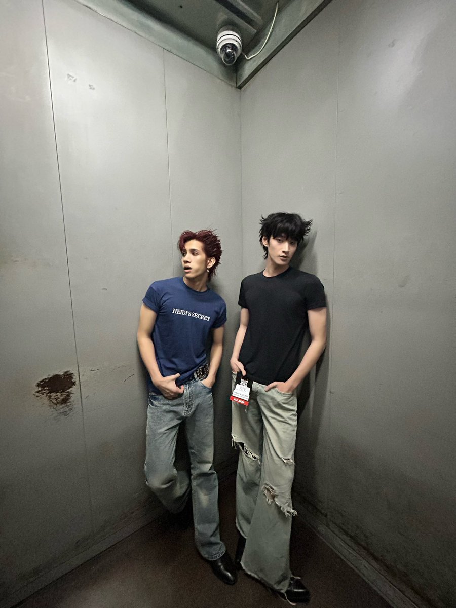 wooooyd's tweet photo. ปล่อยให้ไก่มันขันไปเถอะ พวกพี่ไม่อารมณ์ขันแล้ว https://t.co/k7ohZty7w7