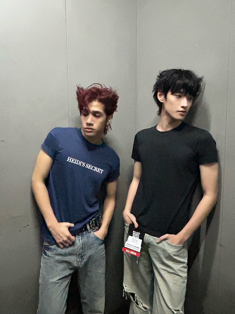wooooyd's tweet photo. ปล่อยให้ไก่มันขันไปเถอะ พวกพี่ไม่อารมณ์ขันแล้ว https://t.co/k7ohZty7w7