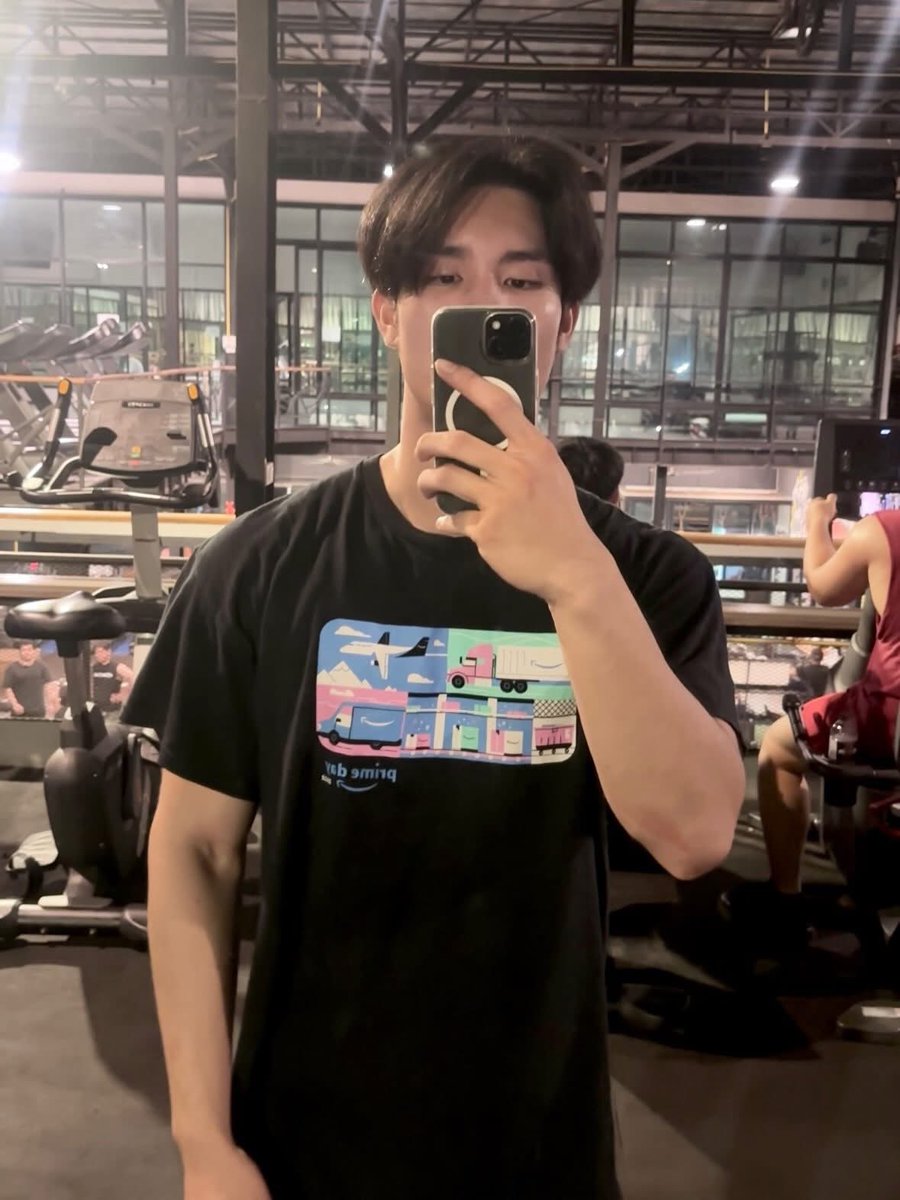 soundisyeisip's tweet photo. ลีนลีน
หุ่นที่อยากปั้นให้ได้
ด้านหน้าเต็ม
ด้านหลังเต็ม
เห็นเส้นกล้ามเนื้อชัด https://t.co/PptubEtWHp