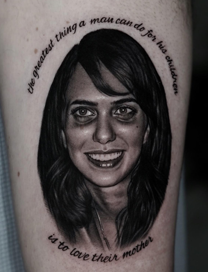 angeIfxck's tweet photo. the idea of cheating when u have this tattoo. the idea of cheating with someone who has this tattoo. tbh the idea of this tattoo. https://t.co/SUJXuLvULp