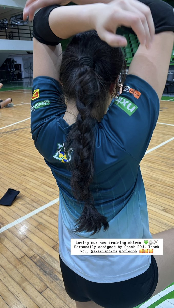 tintmznalways's tweet photo. Pabili po ng training shirt plzzzzzzz!

Sana magrelease kahit isang kulay lang Coach Ramil para sa lumots hahahahaha 🥹💚 https://t.co/IK8kbdeFQb
