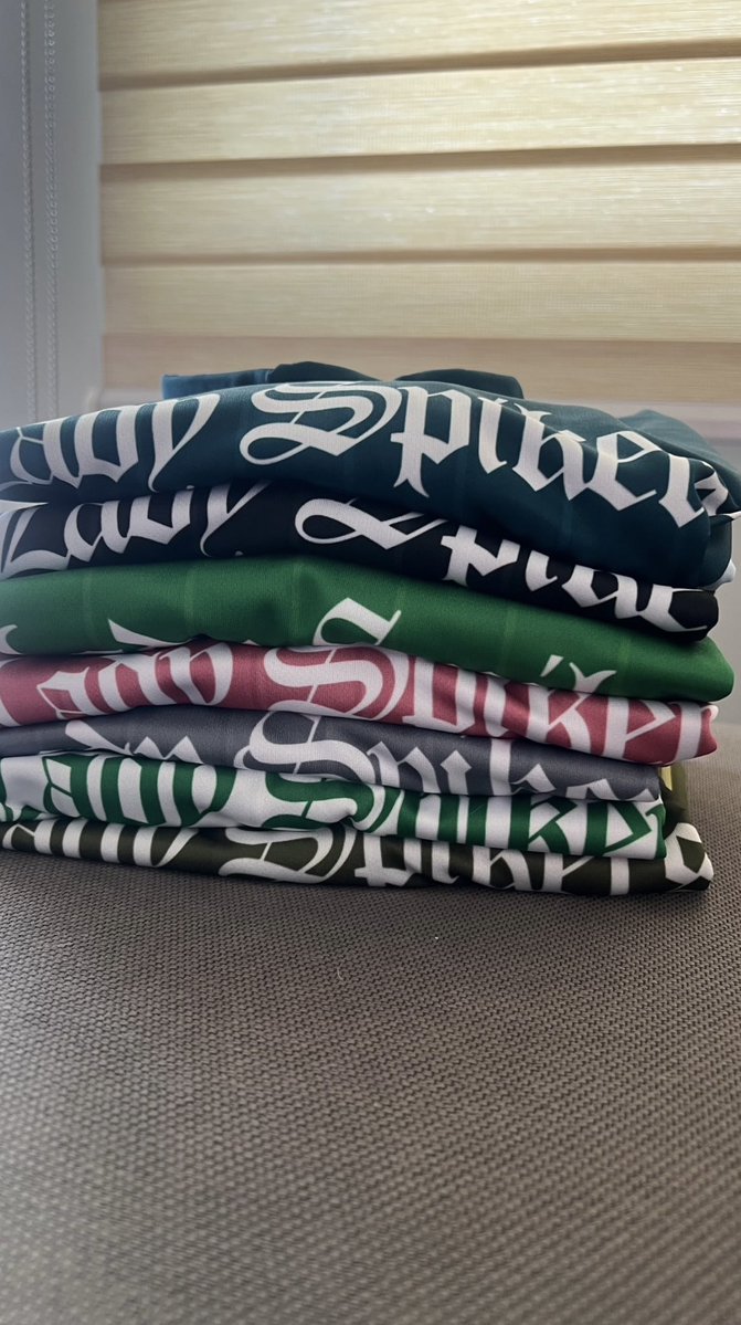 tintmznalways's tweet photo. Pabili po ng training shirt plzzzzzzz!

Sana magrelease kahit isang kulay lang Coach Ramil para sa lumots hahahahaha 🥹💚 https://t.co/IK8kbdeFQb