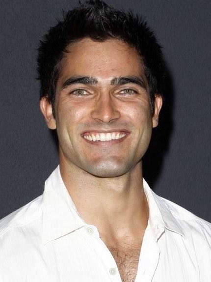 softforhoechlin's tweet photo. how do you prefer tyler’s beard?

clean shaven
stubble
grown 
or hoechbeard lol https://t.co/lVOVR7PVsi