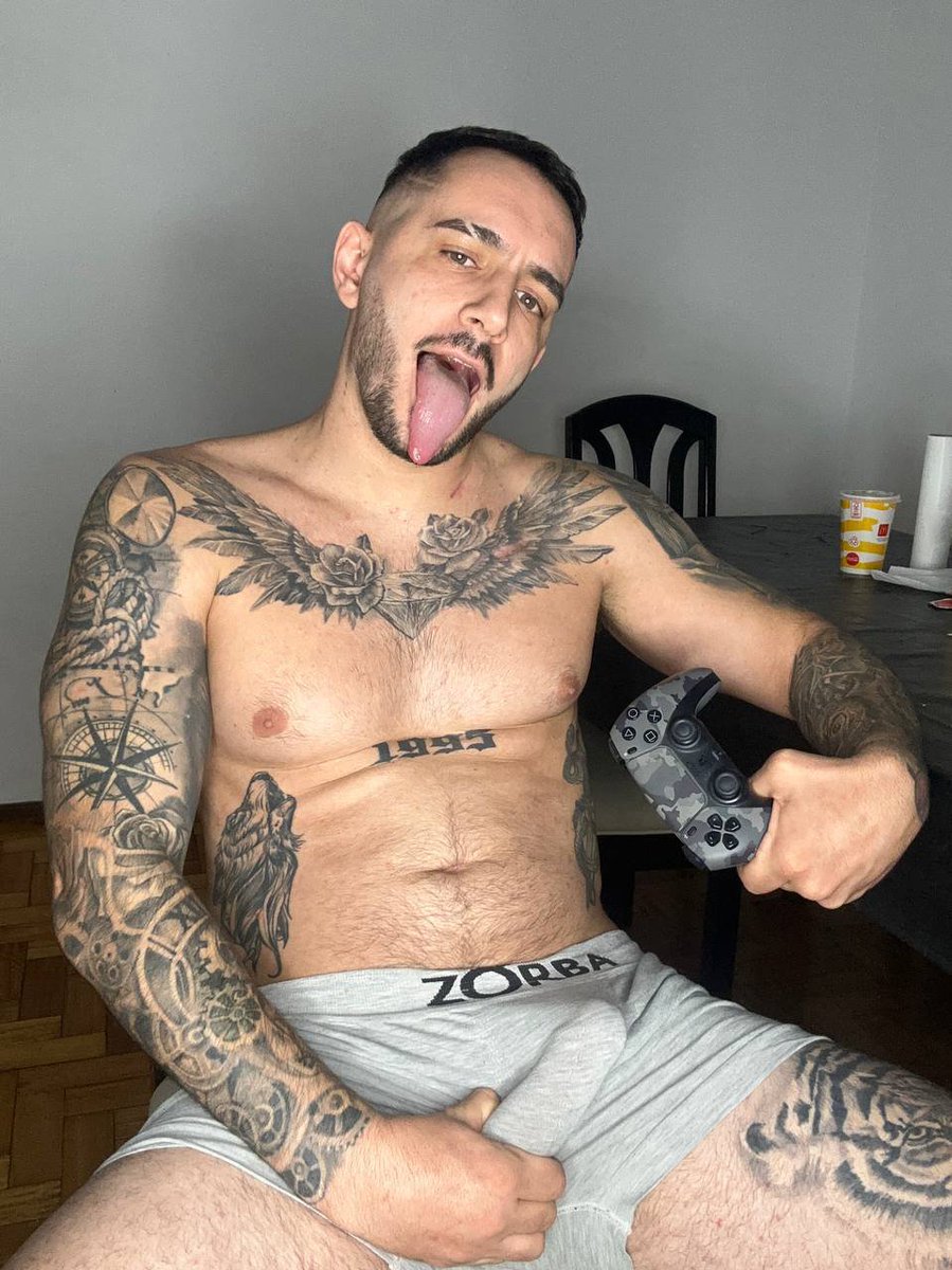 JackedBrandoN's tweet photo. Not a subscriber? Subscribe to my OnlyFans, and we'll arrange our plans. Link in bio😉 https://t.co/3574Huvs7n