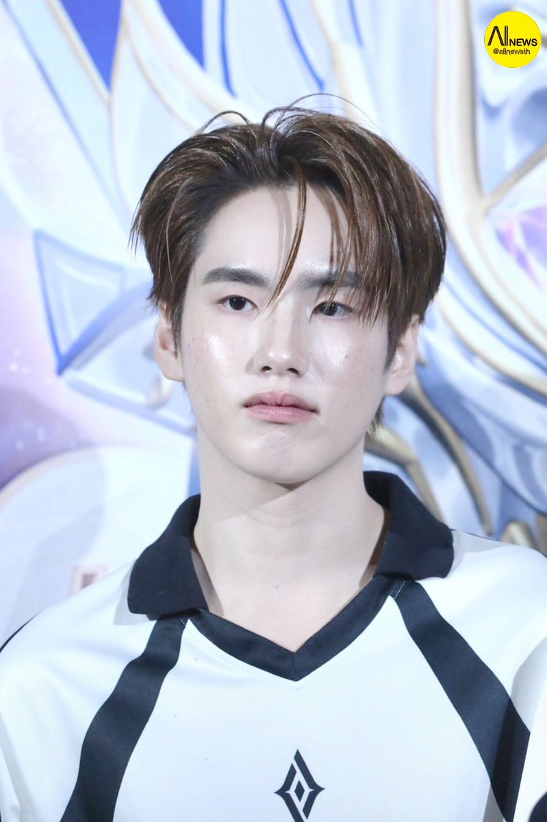 AllNews_th's tweet photo. #PHUTATCHAI ทีมชิงแชมป์ T-POP : TEAM VEDA ช่วงสัมภาษณ์ ในงานครบรอบ 10 ปี RoV “Arena of the Decade”

#ROVxBUS
#RoVTPOPTournament
#RoV10ปี #RoV10ปีโตมาเอาเรื่อง 
#RoV #DICE_SONRAY https://t.co/l9A4H2KTO2